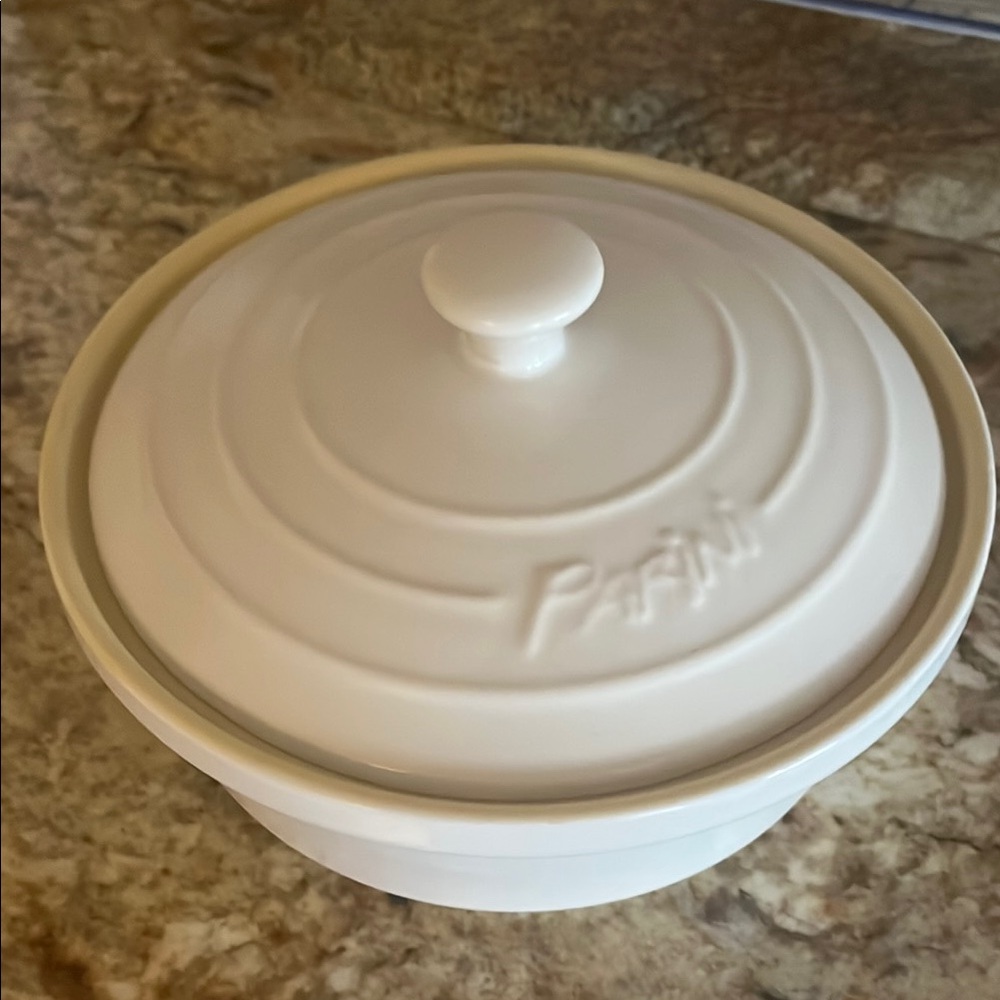 White Bakeware Lid with Domed Shape